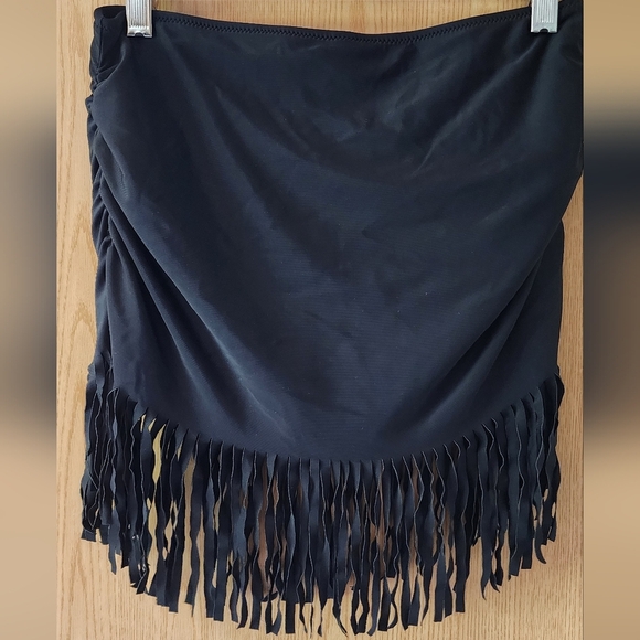 Black Ruched Mini Swim Skirt - Picture 5 of 6